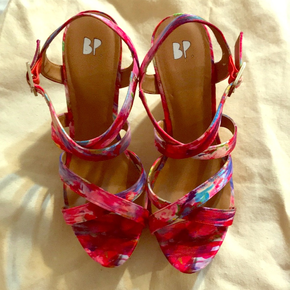 BP multicolored wedge